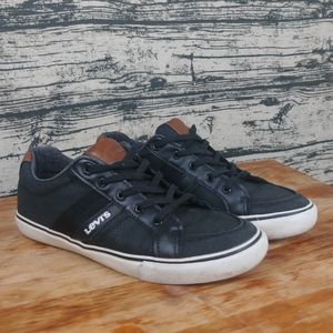 Levi shoes. Size 8 Women (6 Men)